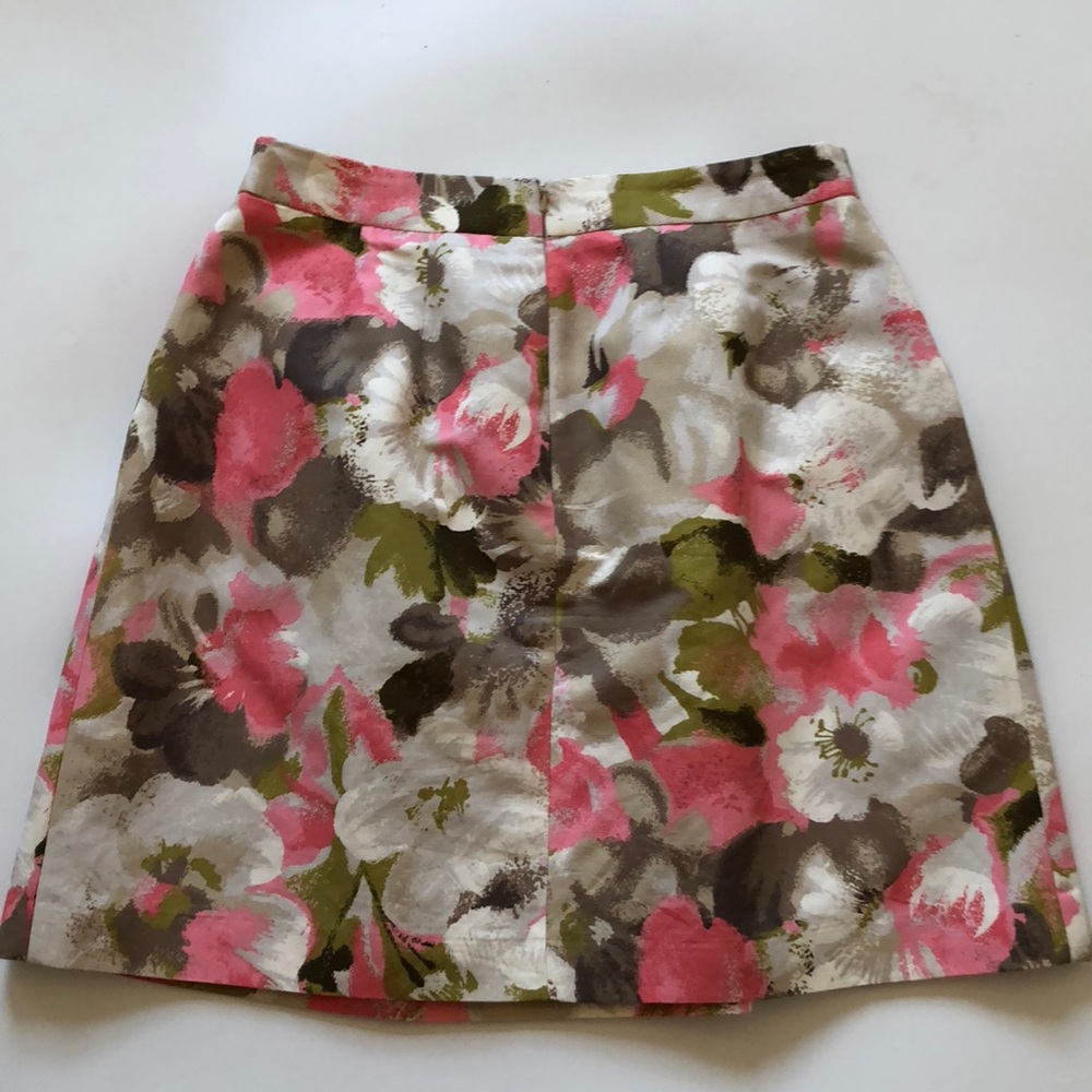 Halogen Spring Skirt - Picture 5 of 7